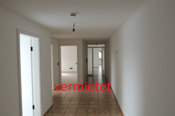 Helle 120 m² Wohnung mit Balkon und 4 Zimmer im 2 Obergeschoss, ihr Home Office 36148 Mittelkalbach