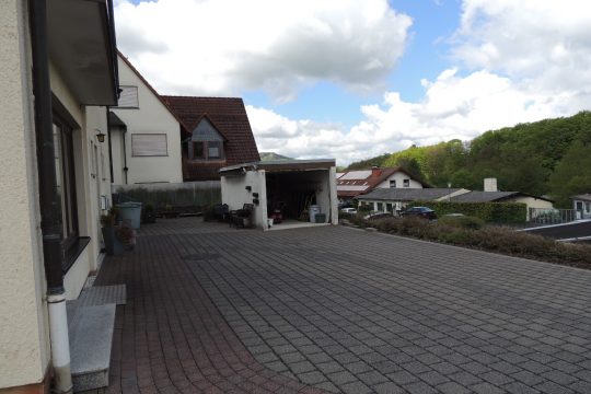 Richtung Hauseingang