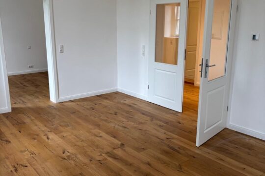 Teilansicht - Wohnzimmer - Parkblick