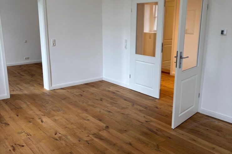 Wohnen und Arbeiten unter einem Dach  4-Zimmer-Wohnung im 1.OG im Schlosspark Gersfeld
