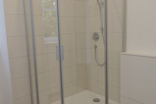 Teilansicht 2 Dusche  Badezimmer